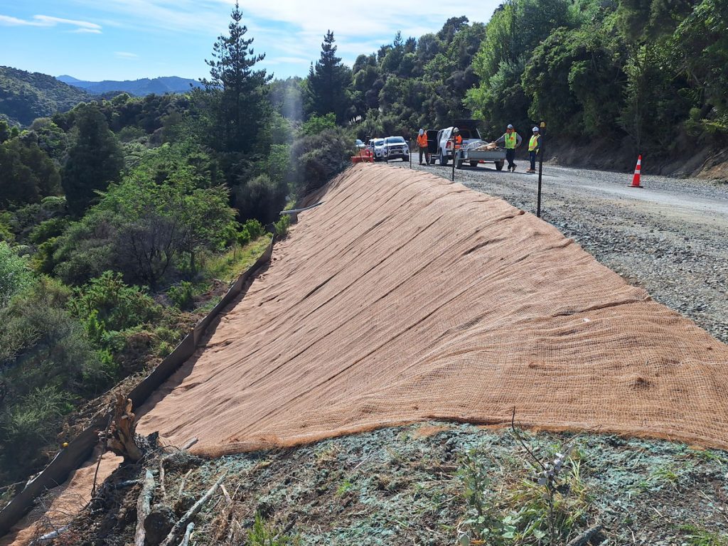 erosion-control-hydroseeding3-gisborne1